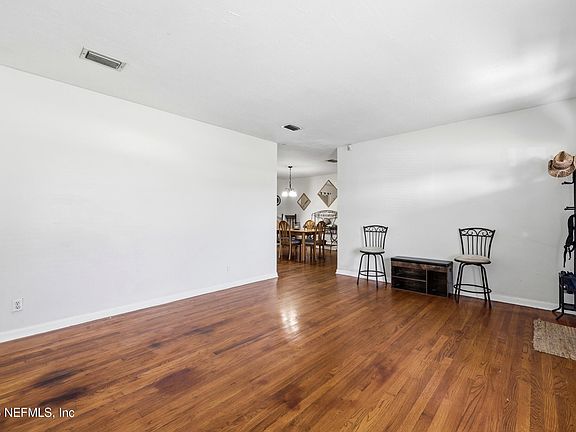 4th image of 5528 EDMAR Road