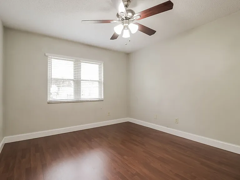 13900 Lena St — Photo 9