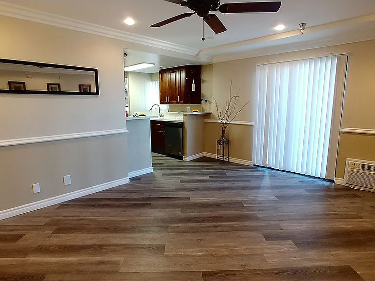 Five Star Suites — Photo 144