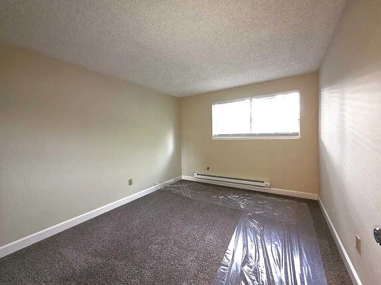 1747 London Cir — Photo 10