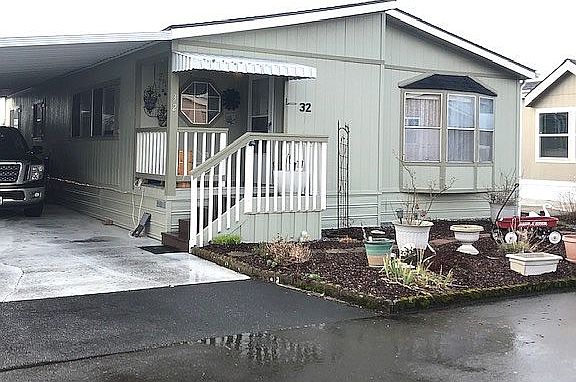 2nd image of 1120 S 25th St Trailer 32