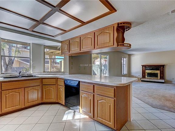 2nd image of 933 Majestic Falls Ln