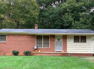 124 Cardinal Ave, Boonville, NC 27011