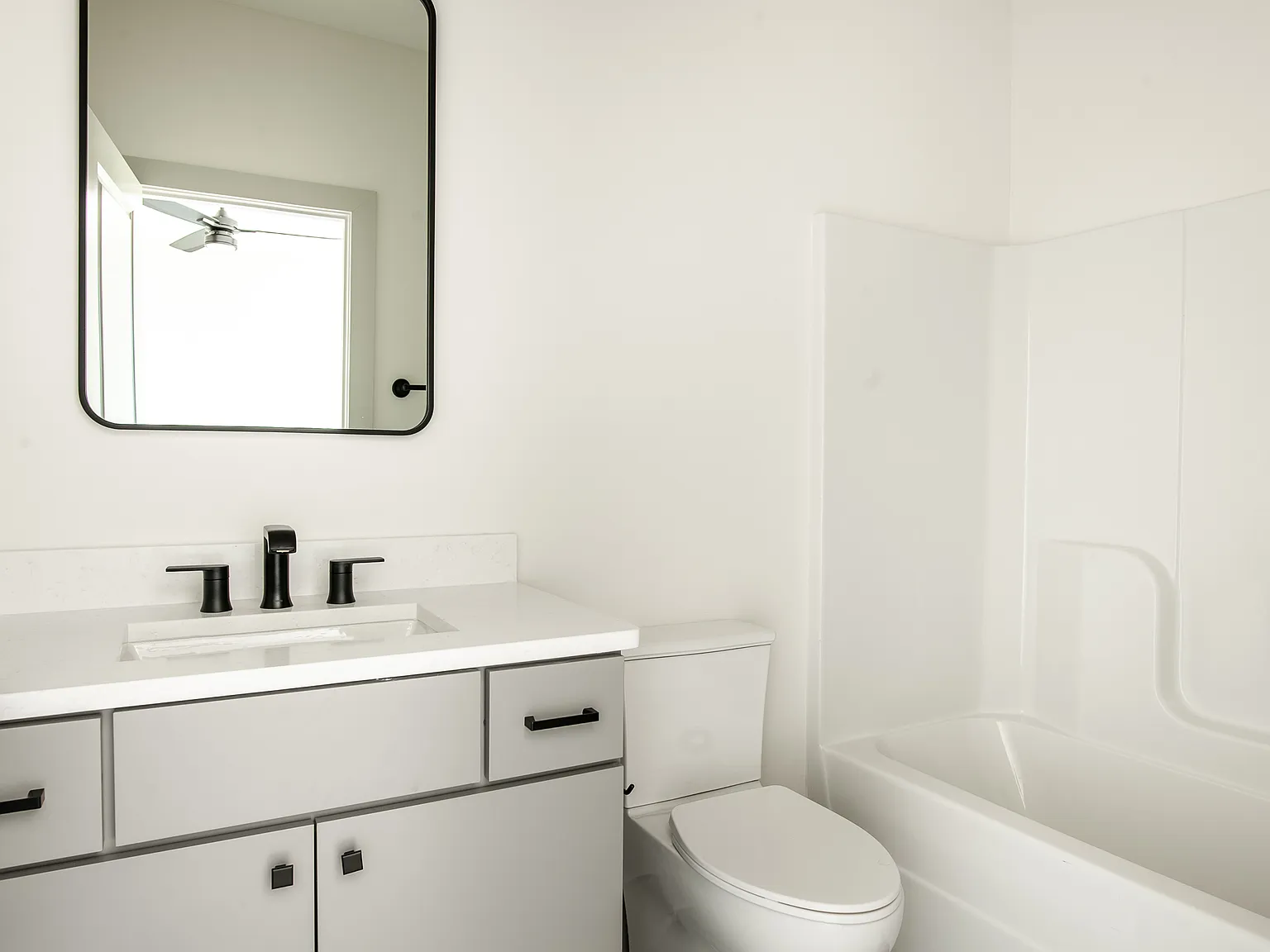 109 Stringer Street - 101 — Photo 3