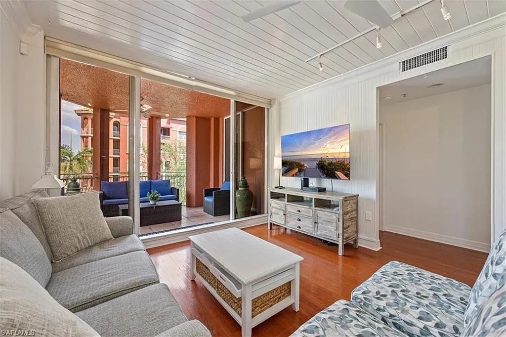 3 bed, 2.0 bath, 1633 sqft, $9,500 — Photo 3