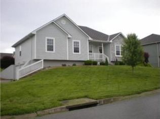 3901 SW Brian Ln, Lees Summit, MO 64082