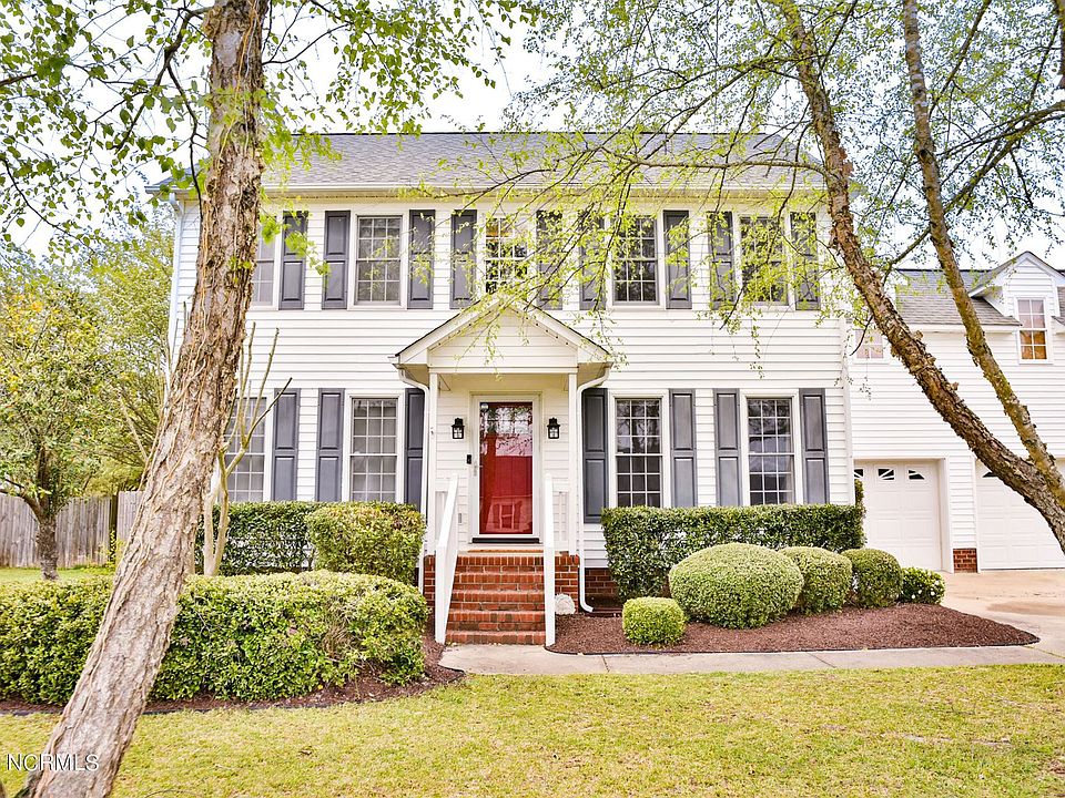 1st image of 673 Winterfield Dr