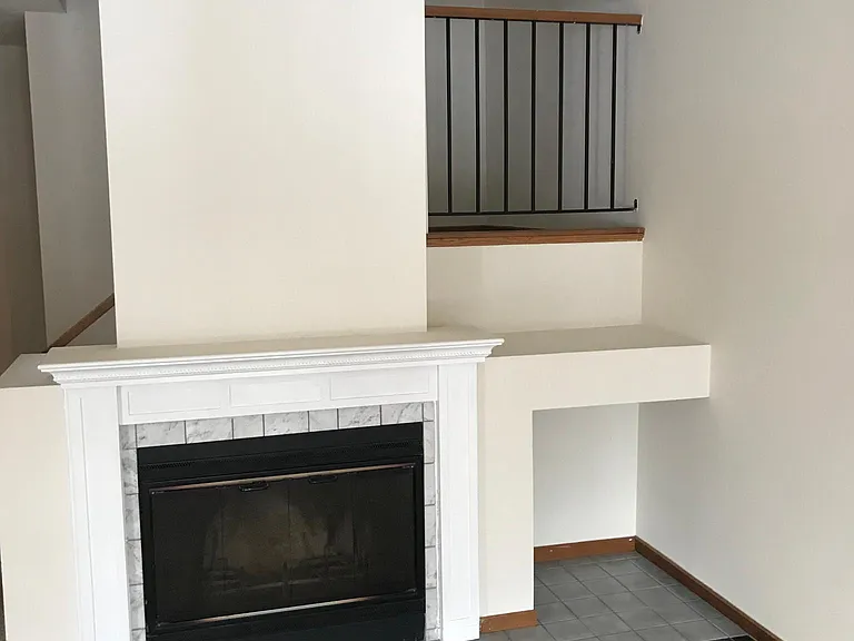 4355 Shoreline Dr — Photo 5