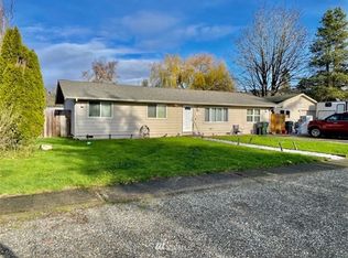 405 Fairlane St SW, Orting, WA 98360