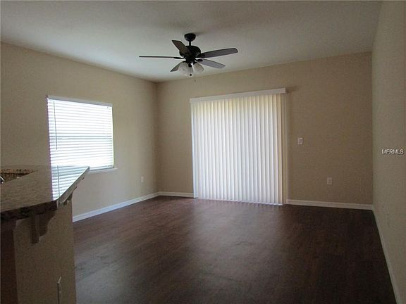 4th image of 1386 Woodcrest Ln