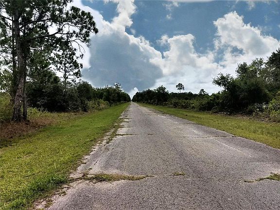 4th image of 424 Gaillardia Dr