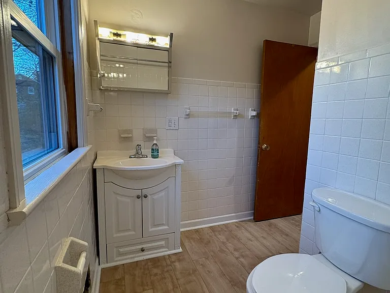 707 Crystal Dr — Photo 18