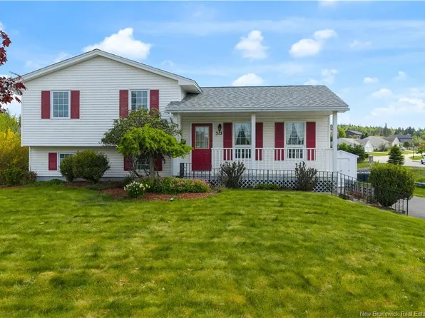315 Boars Head Rd, Saint John, NB E2K 5B9