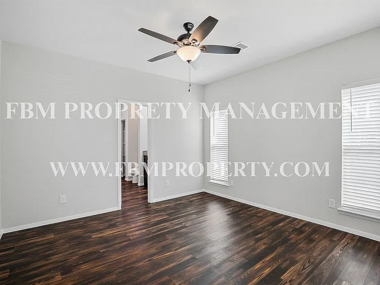 820 Rose St #B — Photo 7