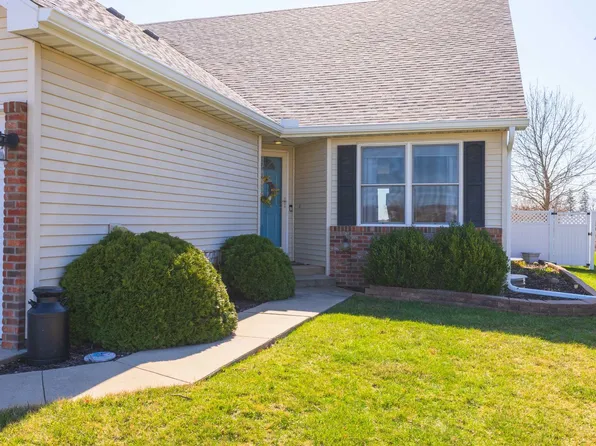 309 Burcham Dr, Le Roy, IL 61752