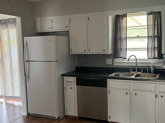 3rd image of 4712 N 107th St