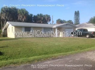625 Azure Rd, Venice, FL 34293