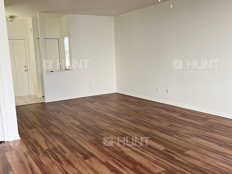 2012 Ohio Ave, Great Lakes, IL 60088 Zillow