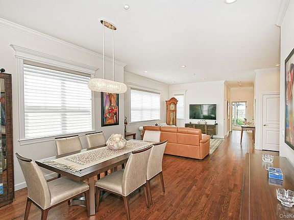5th image of 53 Winter Place #53