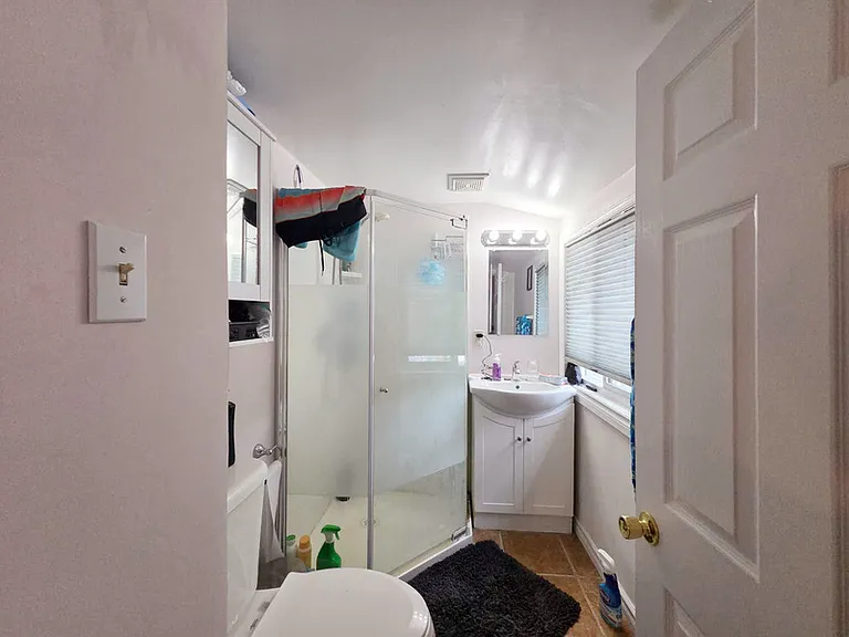 21 Langley Dr #UPPER — Photo 15