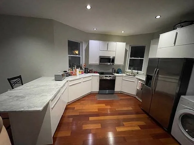 Building Photo - 514 Quincy St NW #1