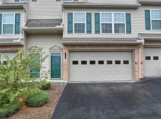 588 Meadowcroft Cir, Mechanicsburg, PA 17055