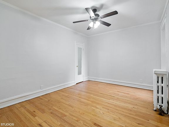 5th image of 5466 S Hyde Park Blvd APT 2S