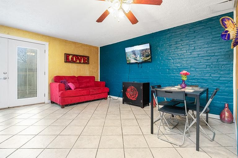 1st image of 408 Ira Ave APT 10