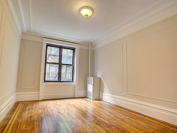 3rd image of 158 W 81st St APT 32