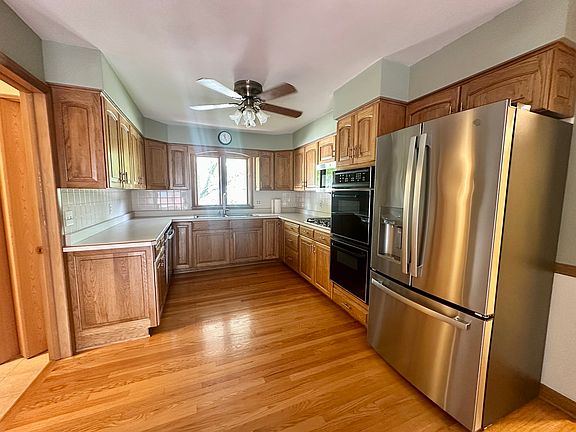 4th image of 305 N Timothy Ln