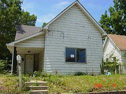 1st image of 216 N Traub Ave