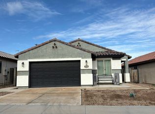 6526 S 38th Ln, Phoenix, AZ 85041