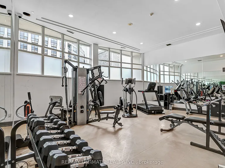 102 Bloor St W #605 — Photo 16