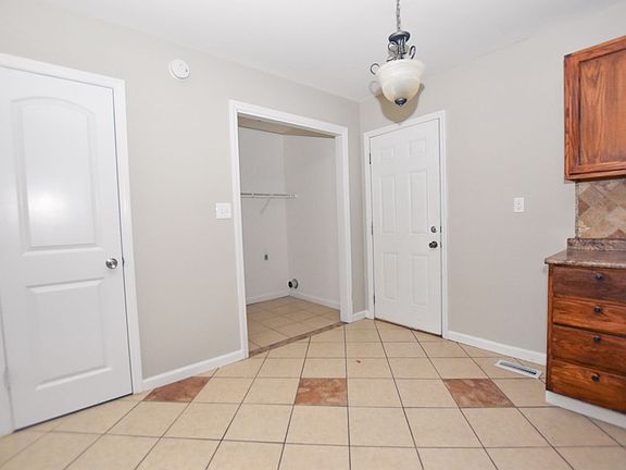4th image of 4740 Blue Haven Dr NW