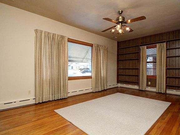 3rd image of 1669 11th Ave N