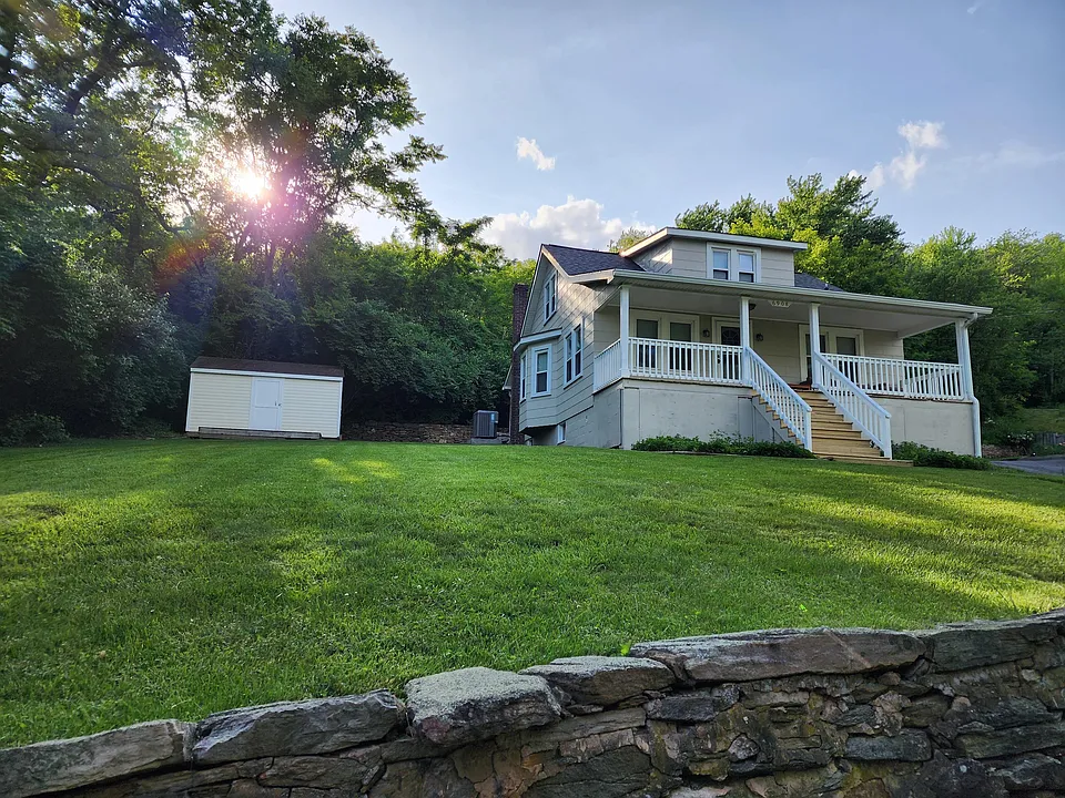 6908 Edgemont Rd