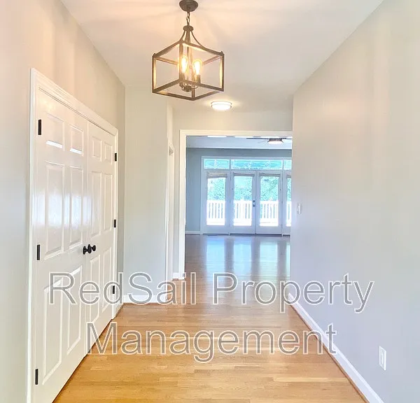 809 Captain John Smith Rd — Photo 2