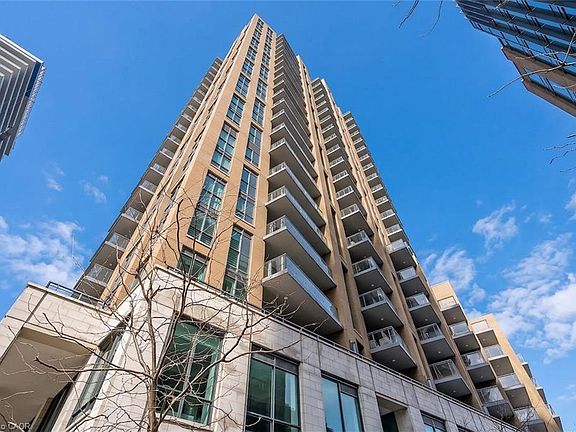 2nd image of 2060 Lakeshore Rd #608