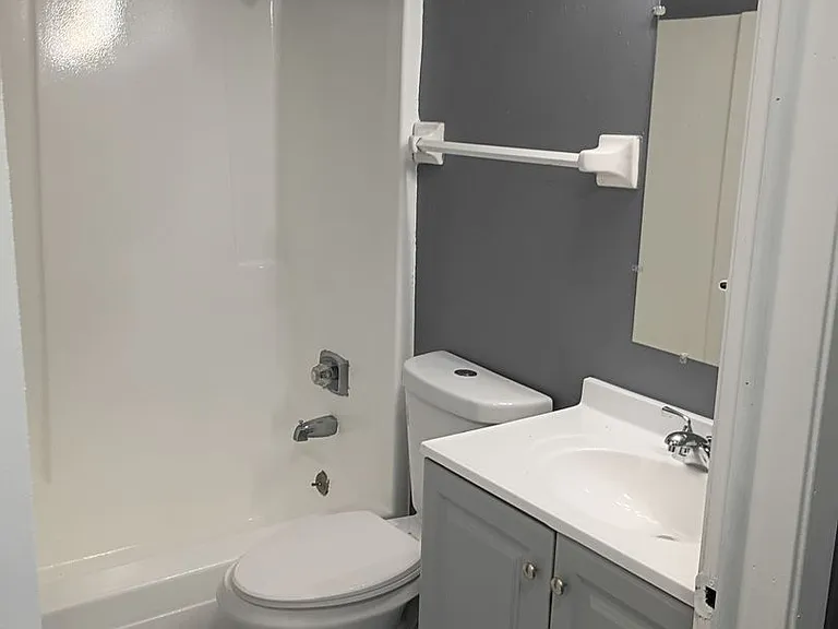 Oak Apartments in Kenosha — Photo 19