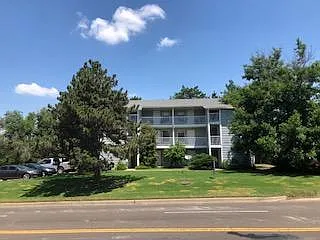 4233 NW 36th St