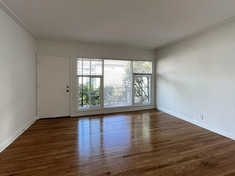 OCC - Palm View Apartments — Photo 3