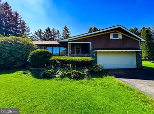 806 Justus Blvd, Olyphant, PA 18447