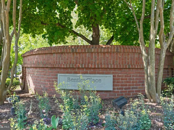 10842 Antigua Ter APT 203, Rockville, MD 20852