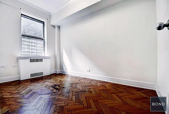 Rented by Bond New York | media 12