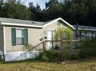 1331 Candy Cane Ln, Plant City, FL 33566