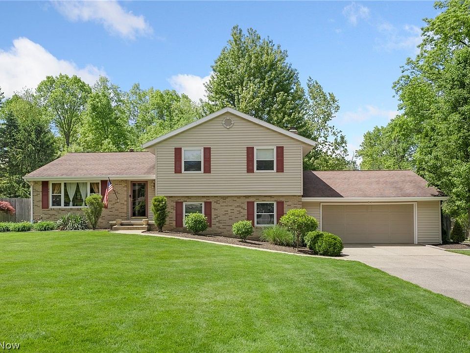 1st image of 675 Fairwood Dr