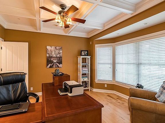 5th image of 5012 Foxborough Ct
