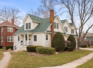 151 S Summit St, Wheaton, IL 60187