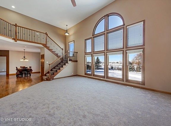 2nd image of 458 Pheasant Hill Dr