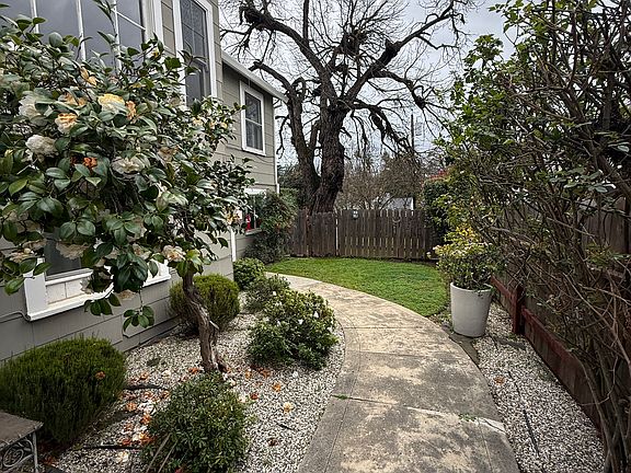 4th image of 4540 B St APT 2